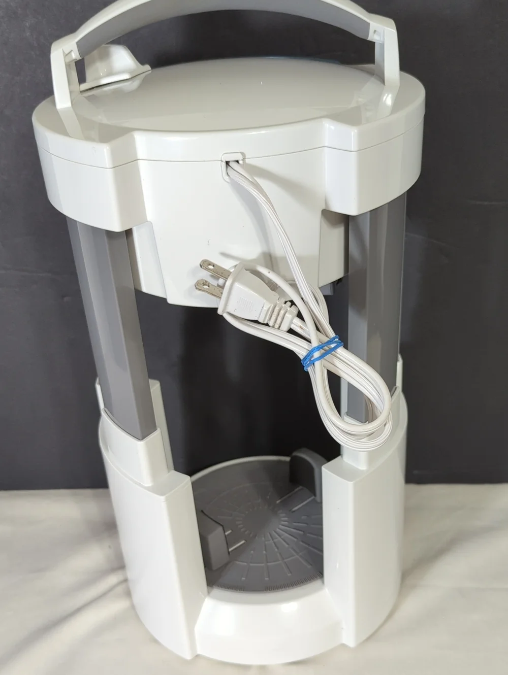 Black & Decker Lids Off White & Dark Blue Lids Off Automatic Jar Opener